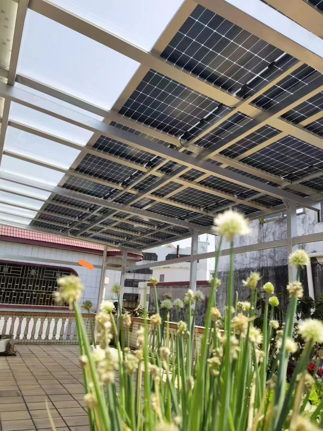 上海别墅家用屋顶太阳能发电系统安装